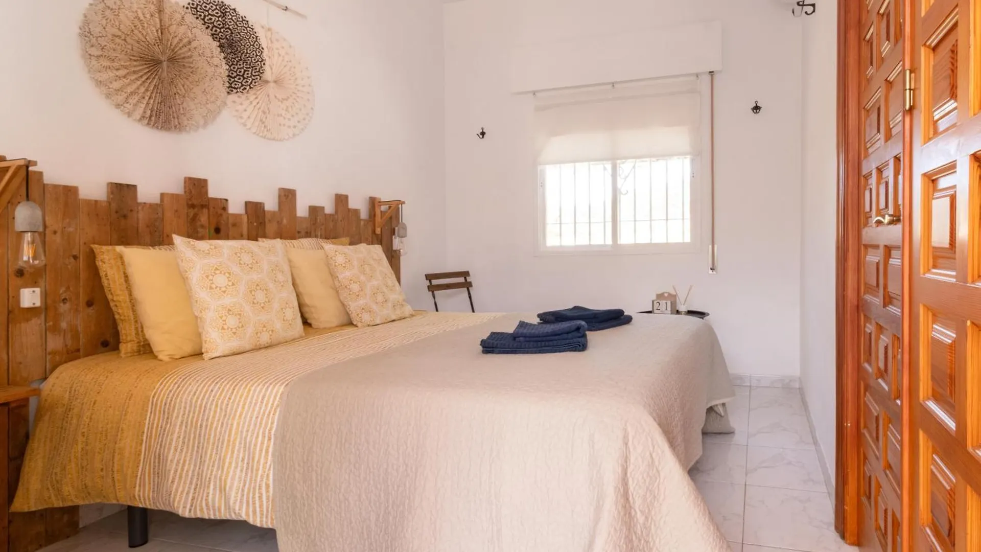 La Casa Del Burro Bed & Breakfast Nerja Spain